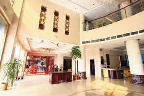 Grand Hotel - Image 3