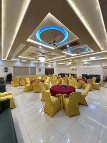 Sk Royal Hotel - Image 3