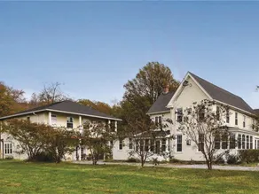 Haven Point Inn and Gallery - Image 4