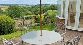 Split Level Bungalow - Sleeps4 - Close to walks - Image 3