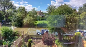 Canalside village house - Image 5