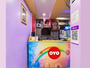 OYO Flagship Hotel Red Velvet - Image 5