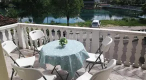 Amina River Apartment - Image 2