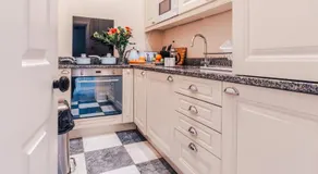 Flat 3, 6 Lypiatt Terrace Cheltenham Gloucestershire GL50 2SX - Image 3
