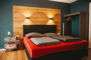 Schöne EG Wohnung mit eigener Terrasse - Image 3