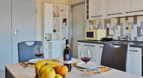 Blue Sky Sorrento Apartment FREE PARKING - Image 5