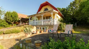 2BR Lavender Hideaway House by NW - Image 5
