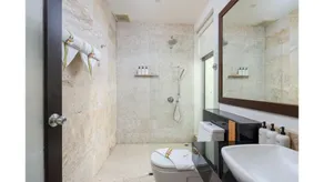 La Lagune | 5BR Beachfront Villa with Tennis Court - Image 2