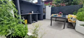 Private fenced garden with BBQ area minutes from the beach - Urban Secret Kantrida - Image 4