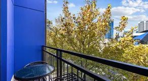 Northbridge 1BDR Apt near CBD - Image 4