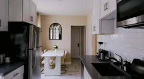 Sleeps 26 • Modern Multi-Unit • Gym • Workspaces - Image 3