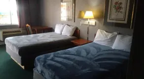 King Bed Hotel Studio 101 - Image 2