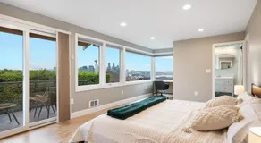 3BR 3BA Kerry Park Retreat in Queen Anne - Image 2