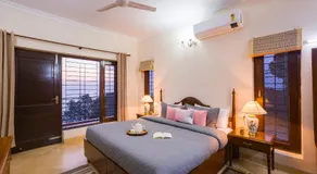 Alaya Stays Pine View Cottage - 3 BHK Himalayan Retreat with Scenic Views - Image 2