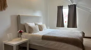 Aquavilla Bed & Breakfast - Image 2