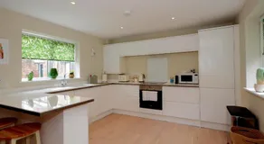 The Mews with free parking - Image 5