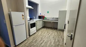 Acorn Estate Motel - Image 4