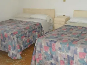 Hotel Morales Inn - Image 4