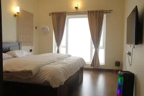 Luxurious Private Vantage Villa at Kotagiri - Image 2