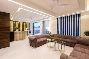 Hotel Emblem Suites By Denver, Delhi Airport - Image 3