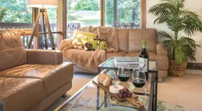 Botanica Retreat - Image 2