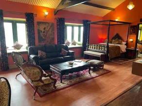 Habba Kadal Kashmiri Heritage Hotel & Hub - Image 2