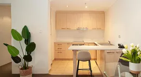 York St Apartments - Image 2