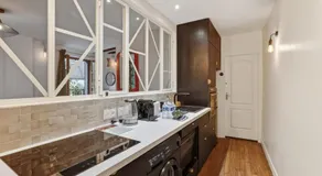 Premium 1BR flat with direct access to the RER B - Image 3