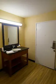Civic Center Inn Santa Ana - Image 3