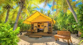 Barefoot Manta Island Resort - Image 2