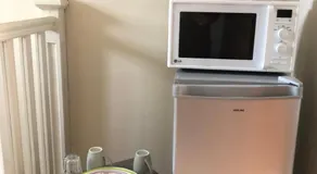 Chambre ou Studio dans Maison avec piscine - Image 4