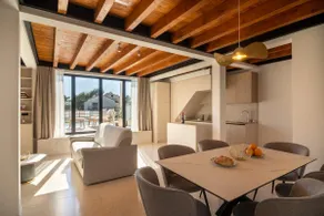 Seaside Luxury Boutique Apartment: Mindful Escape - Image 3