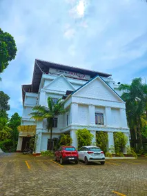 Emerald Regency - Image 2
