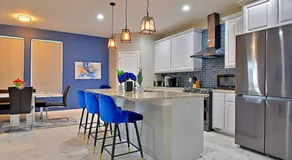 Stunning 6 Bedroom Near Downtown - Image 3