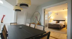 Unique 5 Bedroom Apartment w Exposed Beams in Copenhagen - Image 5