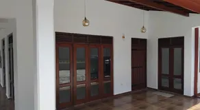 Hotel & Restaurant Chingari Pinnawala - Image 3