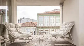 The Eight Luxury Stay - Image 3