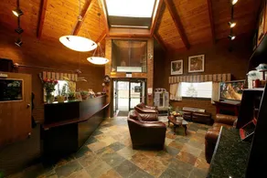 MARVIN'S GARDEN INN. - Image 3