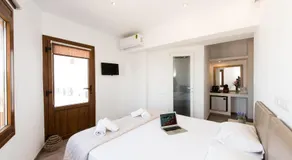 Olympia - Image 2