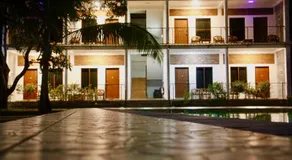Elephant Bath Hotel - Image 3