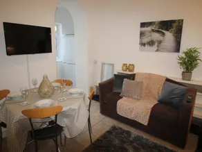 Rickard Street 4 Bed House near J32 and M4 by Cardiff Holiday Homes - Image 1
