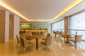 JI Hotel Wuhan Guanggu Plaza - Image 3