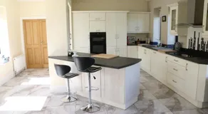 Emy Lakehouse - near Castle Leslie, Glaslough - Image 2