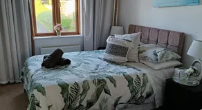 Room with rural views - Image 2
