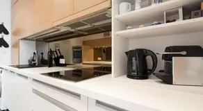Vintage Design Apartment - Image 5