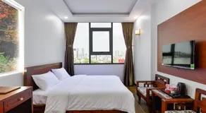 Royal Hotel District 2 - Image 2