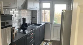 Small Doble, Shared House - Image 4