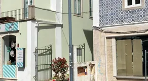 Sintra Flower Vintage Chalet - Image 4