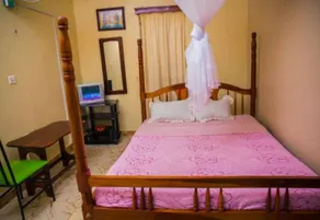 Merona Hotel - Image 2