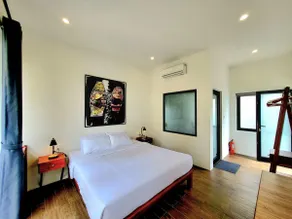 Delightful Romantic 4-BR Villa - Image 2
